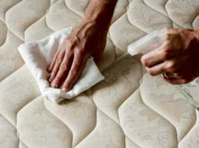 Как почистить матрас: эффективные способы в домашних условиях